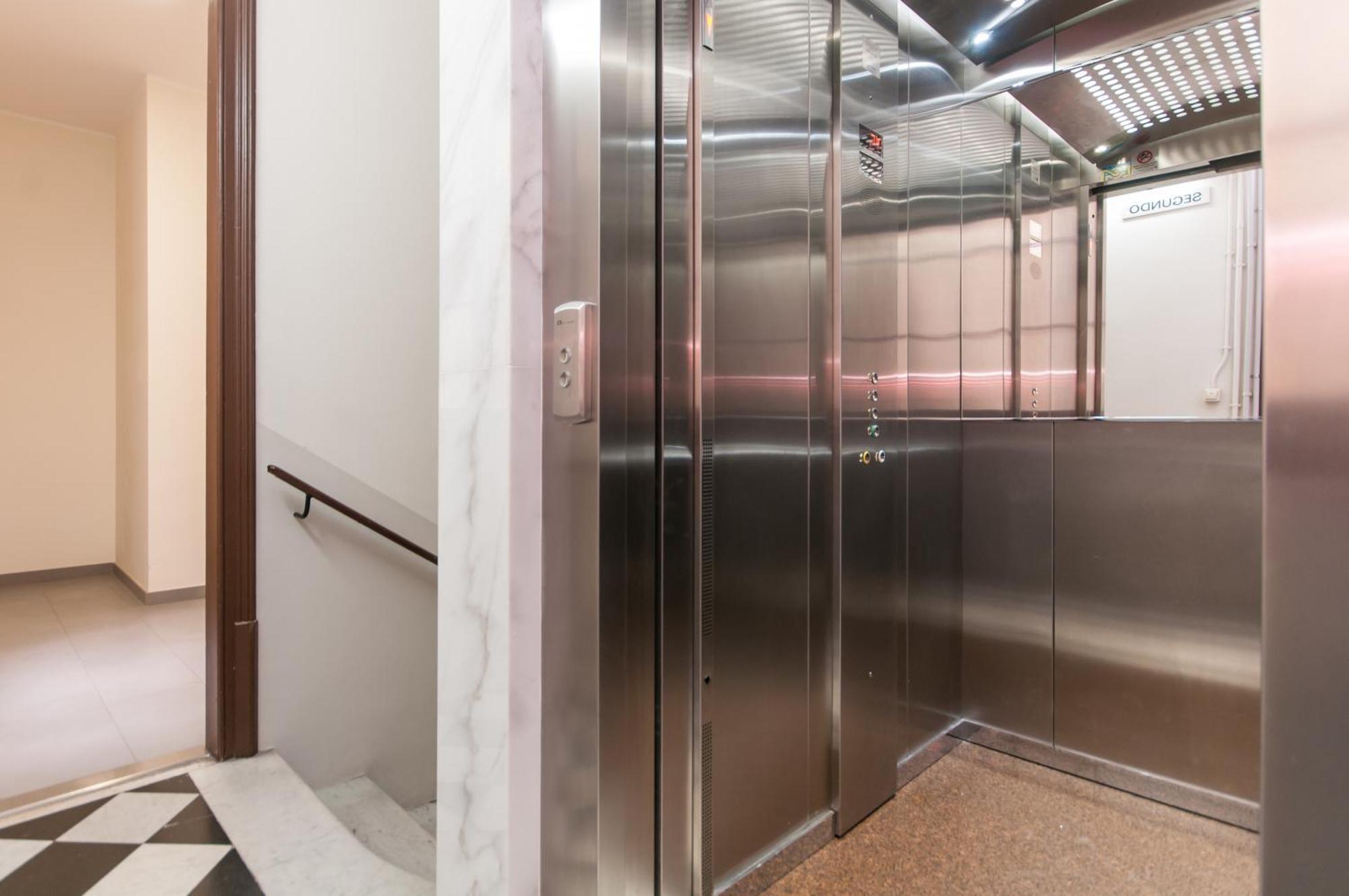 Pelayo Deluxe Apartments บาร์เซโลนา ห้อง รูปภาพ