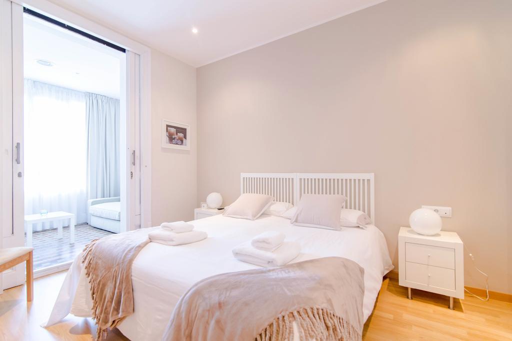 Pelayo Deluxe Apartments บาร์เซโลนา ภายนอก รูปภาพ