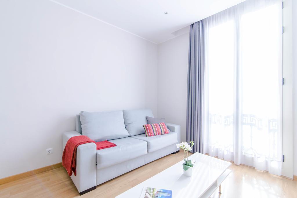 Pelayo Deluxe Apartments บาร์เซโลนา ภายนอก รูปภาพ