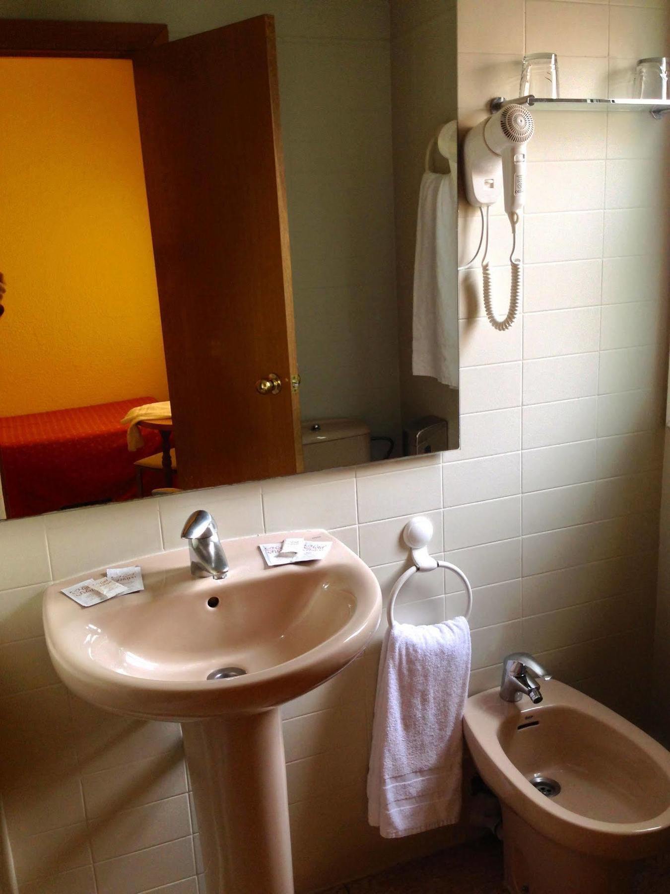 Pelayo Deluxe Apartments บาร์เซโลนา ภายนอก รูปภาพ